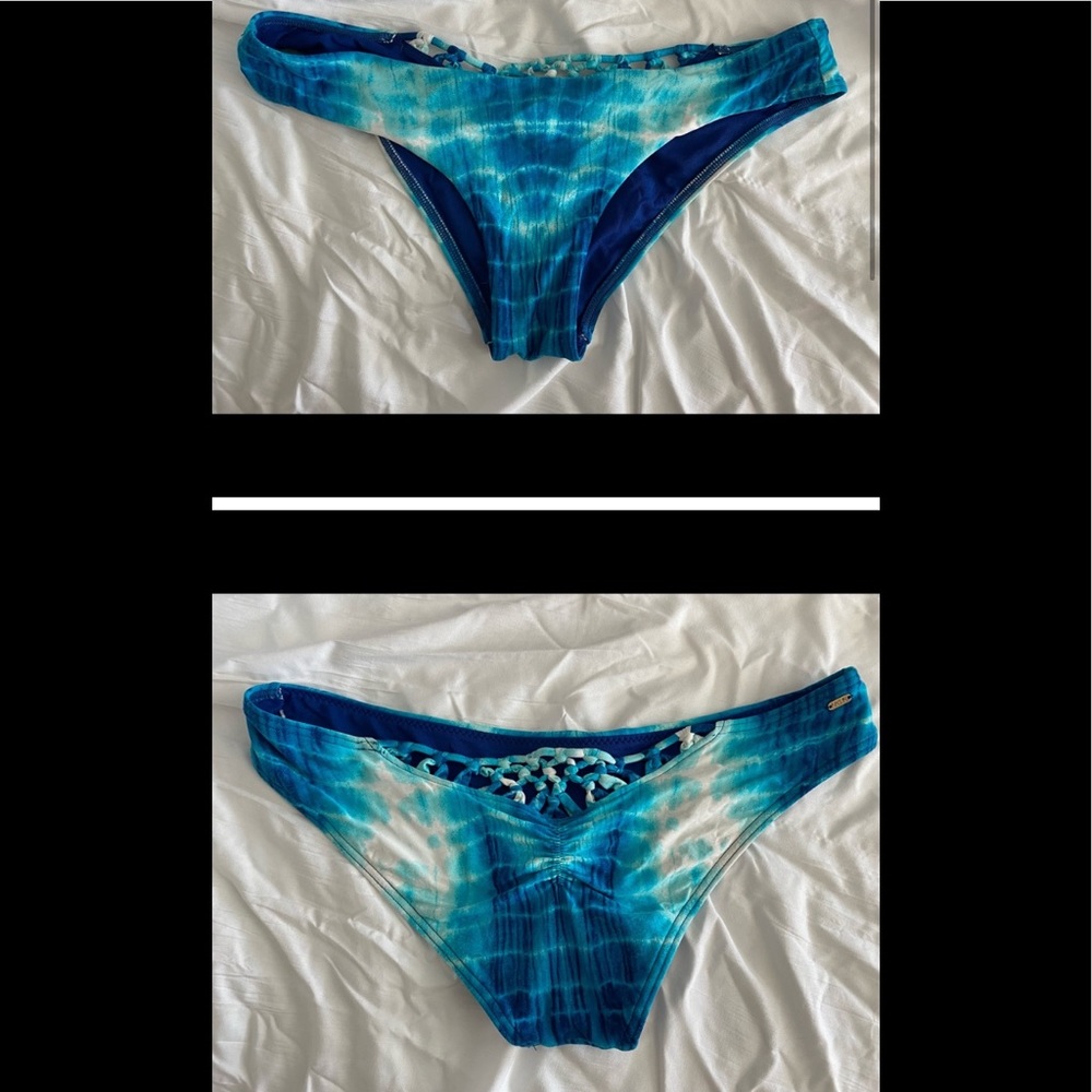 Rip Curl Bikini bottom - M (top included as a M as well)